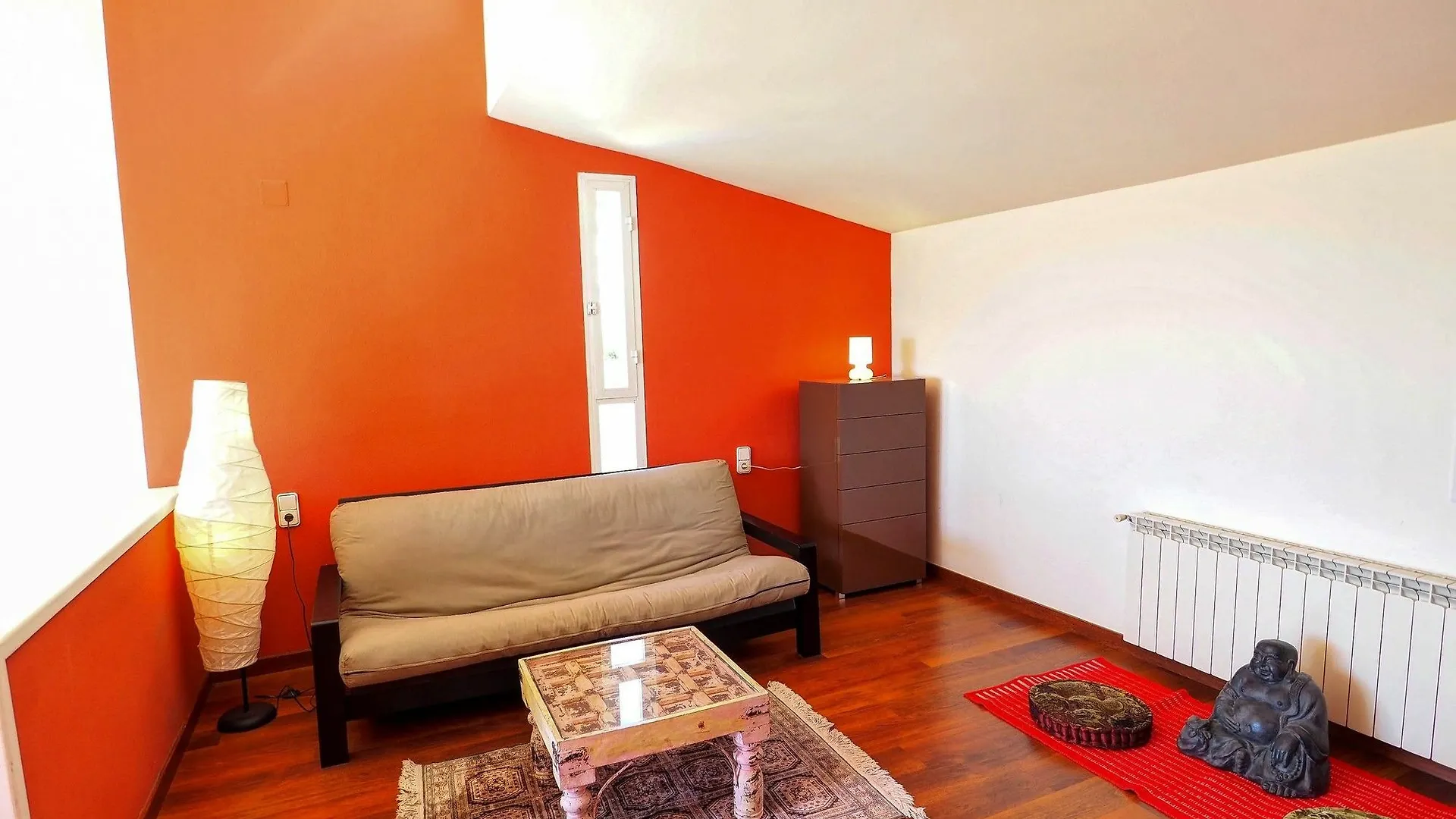Semesterbostad Sunny Triplex By Hello Homes Sitges Spanien